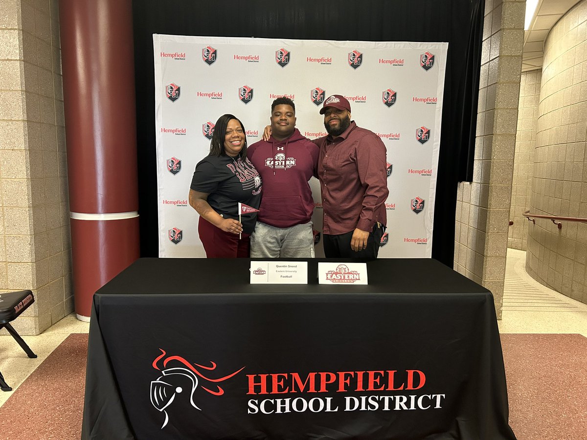 Quentin “Q” Sneed (@quentin_sneed62) on Twitter photo The papers are signed📝. Been training a lot recently and can’t wait for the new chapter coming up! #flywithus🦅 <a href="/Coach_Crock/">Billy Crocker</a> <a href="/CoachNateHinkle/">Nate Hinkle</a> <a href="/CoachScottEU/">Colin Scott</a> <a href="/EUEaglesFB/">Eastern University Football</a> <a href="/MrEagerHHS/">George Eager</a> <a href="/717_sports/">717 Sports Media</a> The papers are signed📝. Been training a lot recently and can’t wait for the new chapter coming up! #flywithus🦅 <a href="/Coach_Crock/">Billy Crocker</a> <a href="/CoachNateHinkle/">Nate Hinkle</a> <a href="/CoachScottEU/">Colin Scott</a> <a href="/EUEaglesFB/">Eastern University Football</a> <a href="/MrEagerHHS/">George Eager</a> <a href="/717_sports/">717 Sports Media</a>