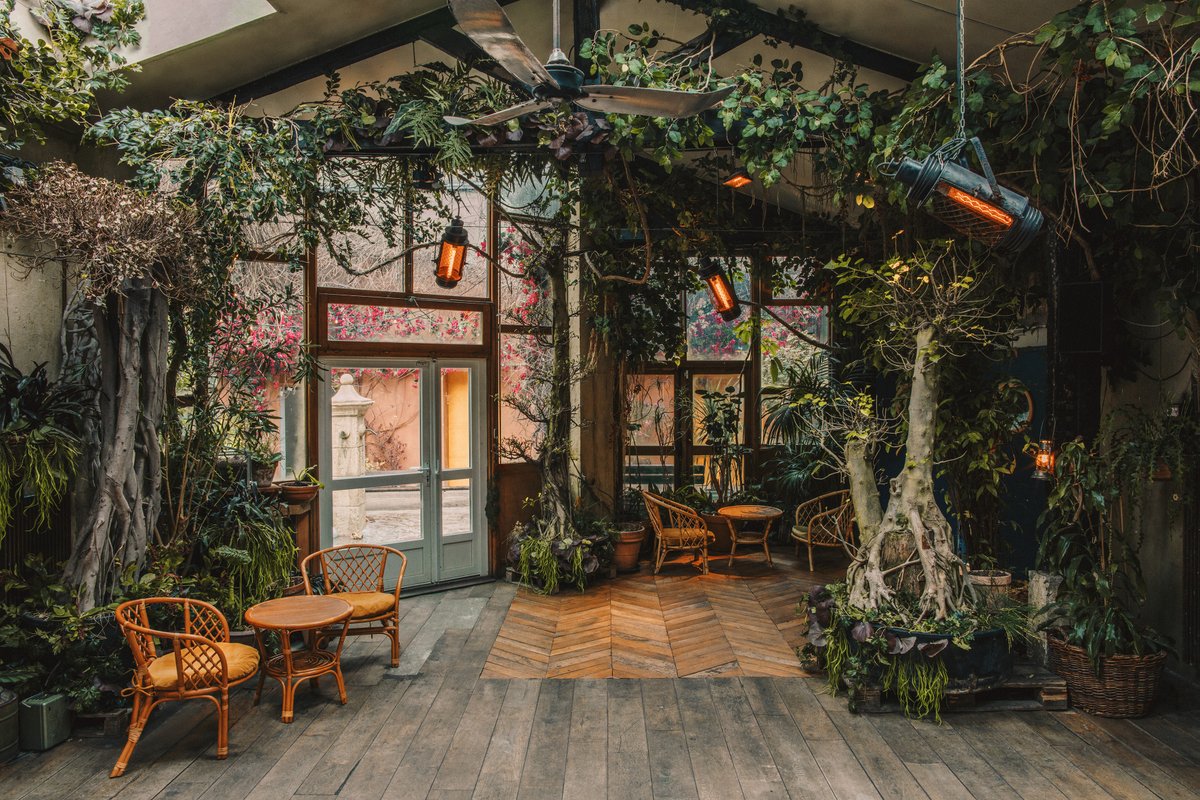 Découvrez la salle Aquarium du Comptoir Général, un espace lumineux ouvert sur le patio extérieur.✨

Capacité jusqu'à 180 personnes en cocktail et 150 en plénière.

📧commercialisation@lecomptoirgeneral.com

#lecomptoirgeneral #events #paris10