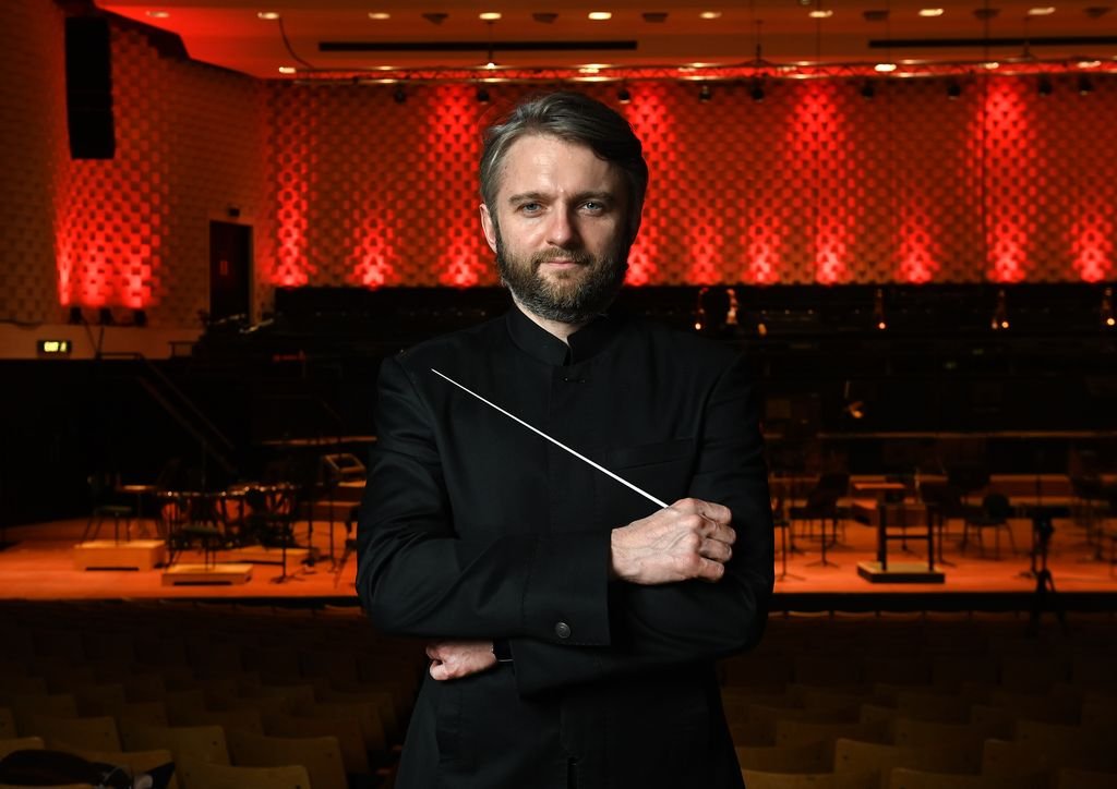 Tune into @BBCRadio3 from 09:30 this morning to hear @BSOrchestra Chief Conductor, @KKarabits, chatting to Tom Service about his 15 years at the BSO and his future plans... bbc.co.uk/programmes/m00… 📸Mark Allan
