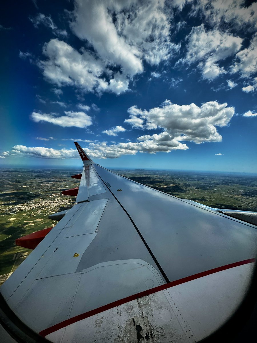 #wingfriday arriving into PMI for some much welcome sunshine and warmth.