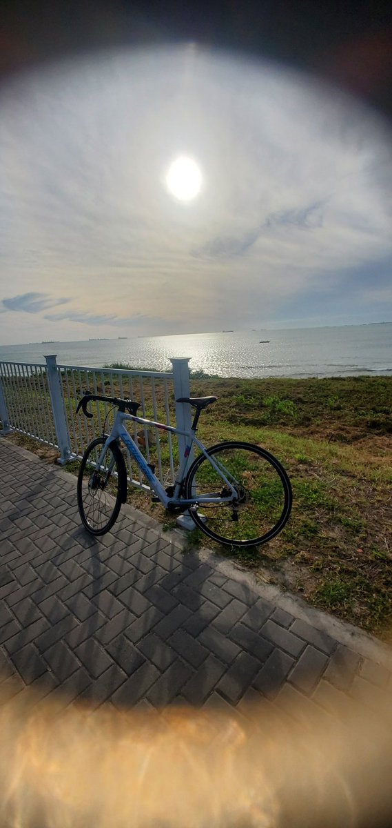 #simplejoys #cyclingbae #sunrise