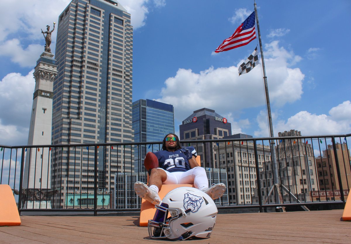 ButlerUFootball's tweet image. Dawgs downtown preview 👀 🏁 

#ButlerFootball #ButlerWay #Indy500