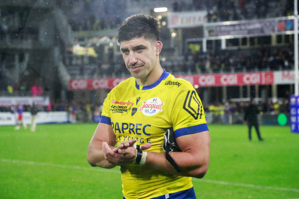 Tomás Lavanini va desde el arranque en Clermont ante Sharks, por la Challenge Cup. Mirá >> bit.ly/44taj5A