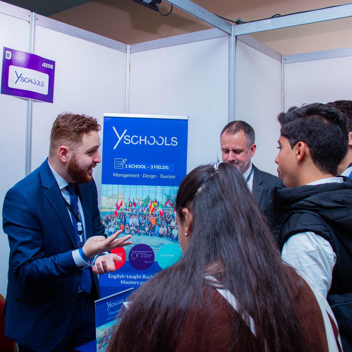 🔙 La semaine dernière, la direction des affaires internationales était en Tunisie pour renouveler nos partenariats avec ITBS et ISB Sfax et participer au Salon des mobilités organisé par @CampusFrance. 🤝 Une belle collaboration pour favoriser la mobilité internationale !