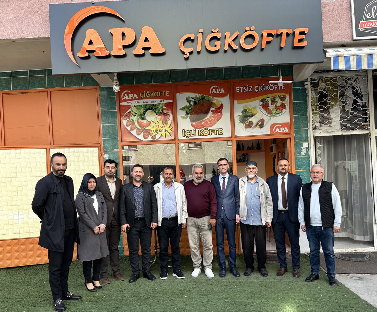 Yönetim kurulu üyelerimiz ve Mahalle başkanımız ile birlikte Hasköy Apa çiğköfteyi ziyaret ettik. İlk Günkü Aşk ile Durmadan Yorulmadan @RTErdogan @hakanhanozcan @AkpartiAnkara