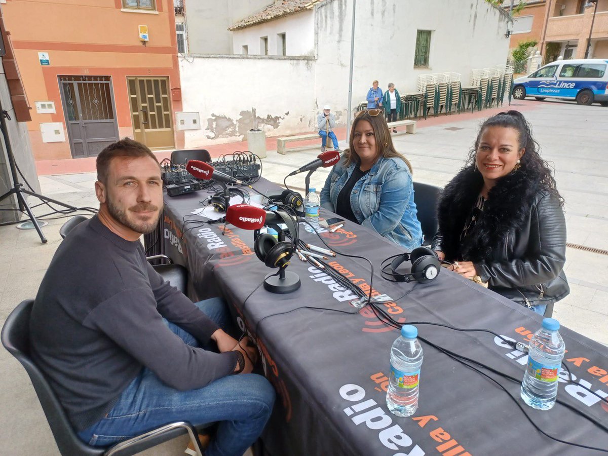 #esLaMañanaCyL @HablamosDe con @FernandoGPuga y @cjimenezalfaro 🔹 Especial fiestas de San Juan con @SarbelioIPAE, alcalde y Ana Sánchez, concejala de Cultura desde el Centro Etnográfico @AytoArroyo. #esRadioCyL 📻 esradiocastillayleon.es/castilla-y-leo…