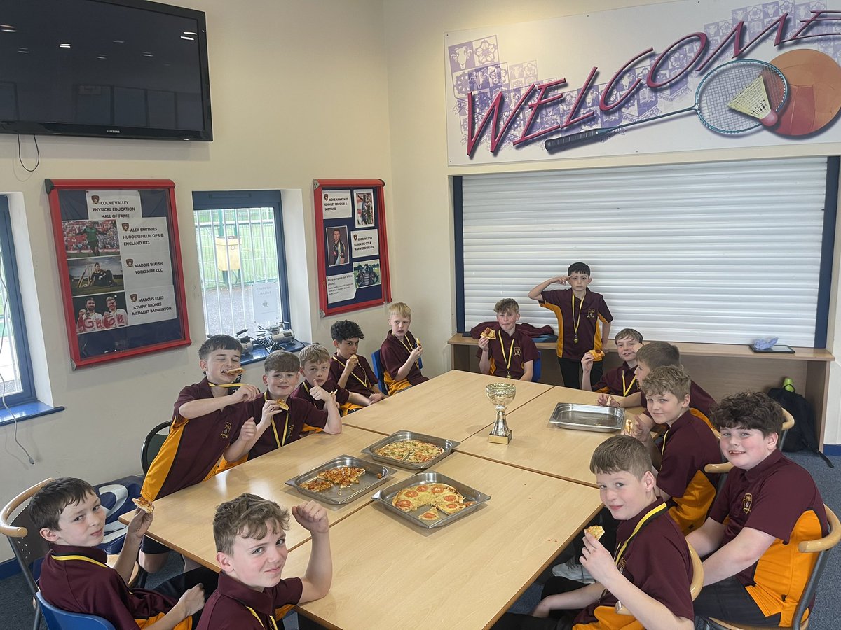 Well done to the year 7 boys football team who are U12 league 2 champions. The boys enjoyed an afternoon of pizza and football to celebrate. Well done boys!⭐️🥳🏆