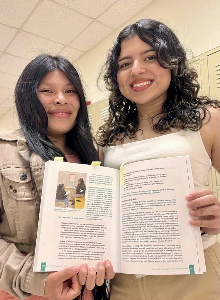 Oscar F Smith High School (@oscarsmithhigh) on Twitter photo #ML Students celebrate their engagement in language and learning being highlighted in renowned author Andrea Honigsfeld’s new April publication Growing Language & Literacy 🌱@heinemannpub <a href="/AndreaHonigsfel/">Dr. Andrea Honigsfeld</a> #ML Students celebrate their engagement in language and learning being highlighted in renowned author Andrea Honigsfeld’s new April publication Growing Language & Literacy 🌱@heinemannpub <a href="/AndreaHonigsfel/">Dr. Andrea Honigsfeld</a>