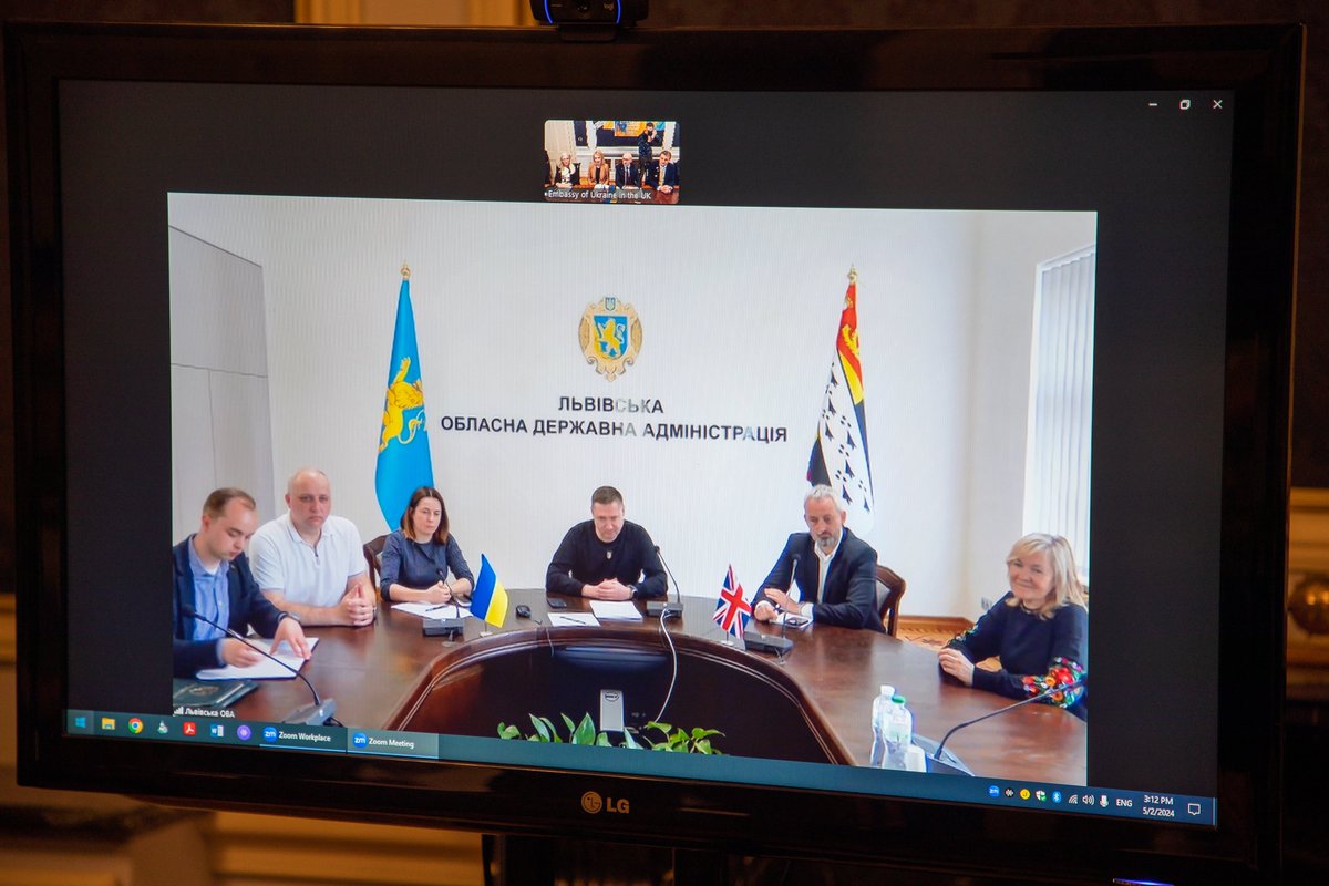 Embassy of Ukraine to the UK (@ukremblondon) on Twitter photo Lviv Regional Military Administration, <a href="/peopleof_action/">Львівська обласна військова адміністрація</a>, and the Norfolk County Council, <a href="/NorfolkCC/">Norfolk County Council</a>, signed the MOU on cooperation!
We were privileged to host the virtual signing ceremony with the attendance of the Council`s leadership and the Rt Hon Elizabeth Truss, <a href="/trussliz/">Liz Truss</a>. Lviv Regional Military Administration, <a href="/peopleof_action/">Львівська обласна військова адміністрація</a>, and the Norfolk County Council, <a href="/NorfolkCC/">Norfolk County Council</a>, signed the MOU on cooperation!
We were privileged to host the virtual signing ceremony with the attendance of the Council`s leadership and the Rt Hon Elizabeth Truss, <a href="/trussliz/">Liz Truss</a>.