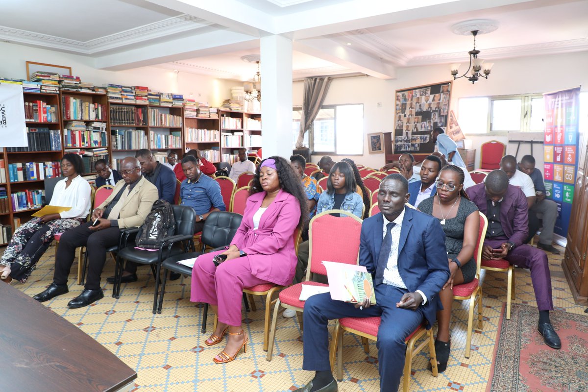 “A Press for the Planet: Journalism in the face of the environmental crisis” was debated @ today's conference on #WorldPressFreedomDay. To achieve #SustainableDevelopment, journalists must report accurately & timely on environmental issues, their consequences & possible solutions