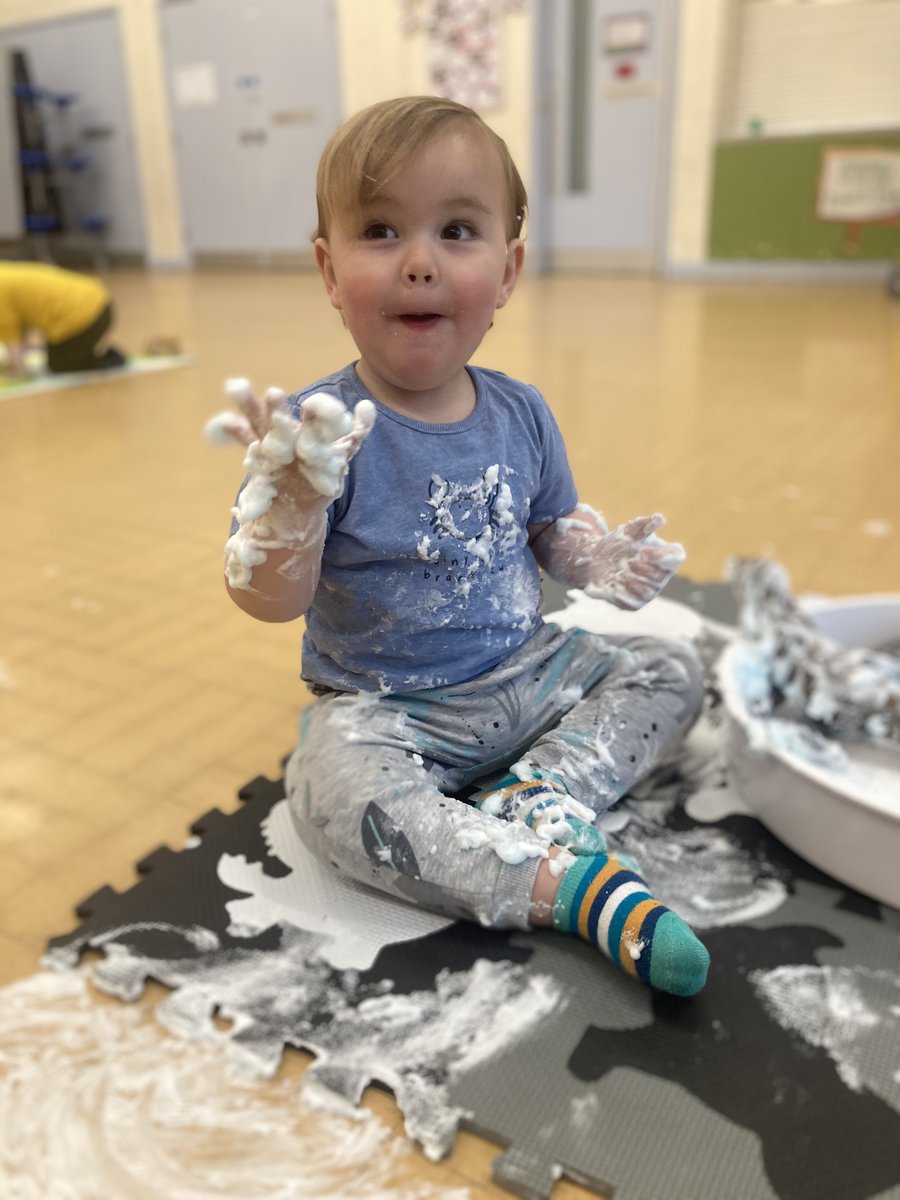 Messy play isn't just about the mess, it's about toddlers exploring textures, building sensory skills, and sparking creativity! Let's embrace the mess and watch our little ones learn and grow! 🫧
#MessyPlay #SensoryExploration #EllesmerePort #EarlyLifeGroup #FFET #First1001Days