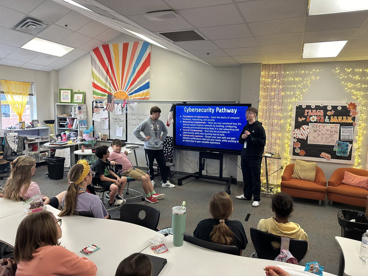 Our @misdmile Entrepreneurship and Cyber Security students sharing their journey with 5th graders of @MtPeak_Elem #cte #MISDProud