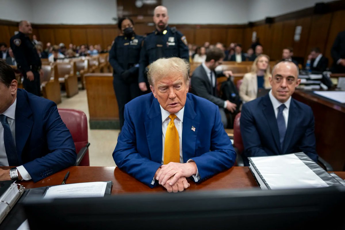 Not to be left out...@dougmillsnyt continues to deliver stellar photojournalism from the Trump trial, including this shot of the man who wants to be Commander in Chief again.