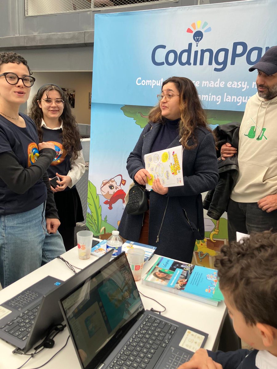 codingpark's tweet image. 🚀Week-end intense chez Coding Park!📚#Numok Festival: Ateliers dans 3 bibliothèques parisiennes.
👨👩👧👦@StartupForKids: Nos animatrices ont brillé malgré un Wi-Fi capricieux. Version OFFLINE à venir!🗓#VivaIssy Festival: Retrouvez-nous le 18 mai au Nida!
#education #stem #innovation