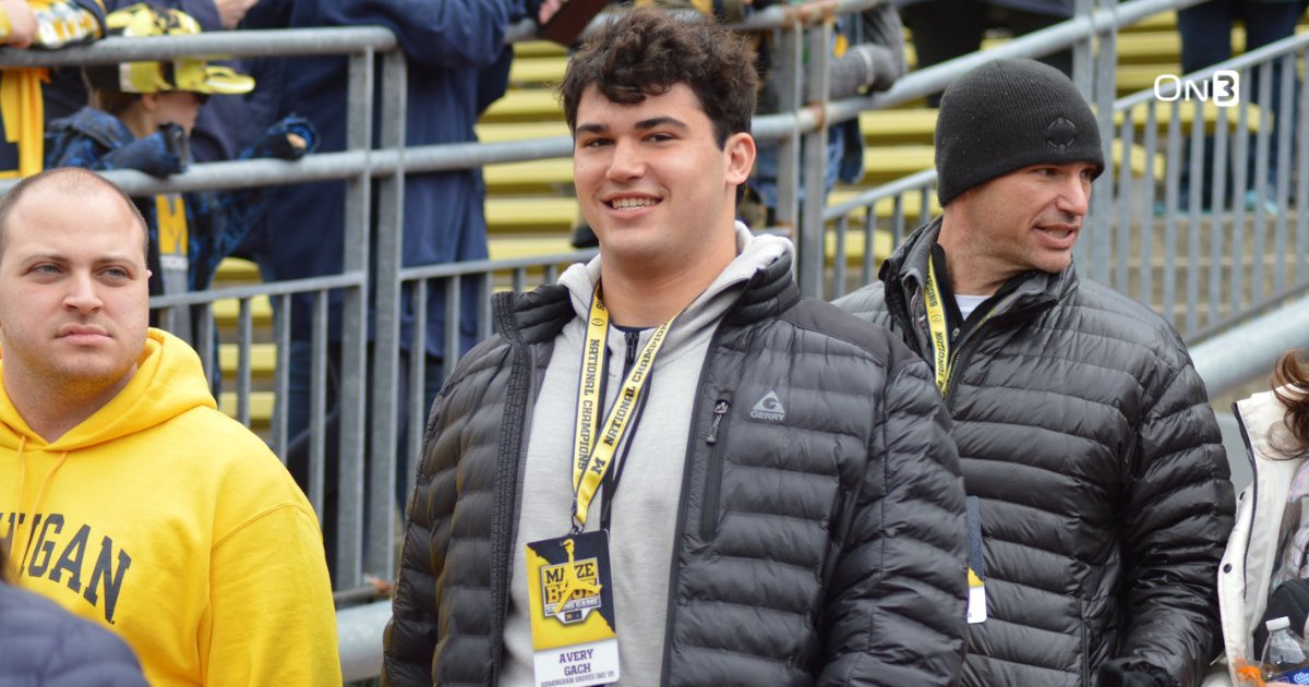 Decision Primer: 4⭐️ OL Avery Gach is ready to make the call. Breaking down where #Michigan currently stands for the 2025 in-state mauler ahead of today's decision at 3:15pm EST. #GoBlue (FREE) on3.com/teams/michigan…