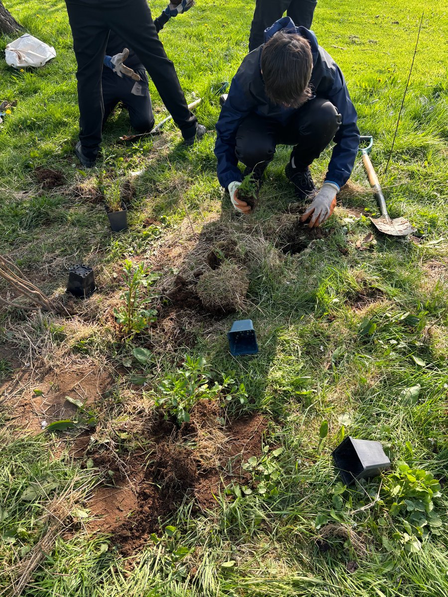 Just completed a number of sessions with Kemnay Academy S1's who were learning about the River Don, activities included invertebrate sampling as well as improving biodiversity in the area by tree and wildflower planting. Well done everyone, you did a great job.