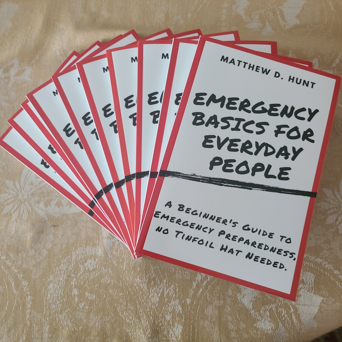 I know that there are many people who do not know how to #prepare for an #emergency. I wrote a book that covers the basics and gives you a firm foundation for most emergencies. Check it out on Amazon/your local bookstore. Emergency basics for everyday people #preparedness #pnw