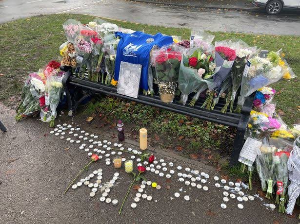 🚨🇬🇧BREAKING-Boy 15, found guilty of murdering teenager Alfie Lewis

Alfie, 15, was stabbed to death in front of pupils leaving a primary school in the Horsforth area of Leeds last November.

The teenager who was on trial had claimed he was scared he was about to be attacked when…