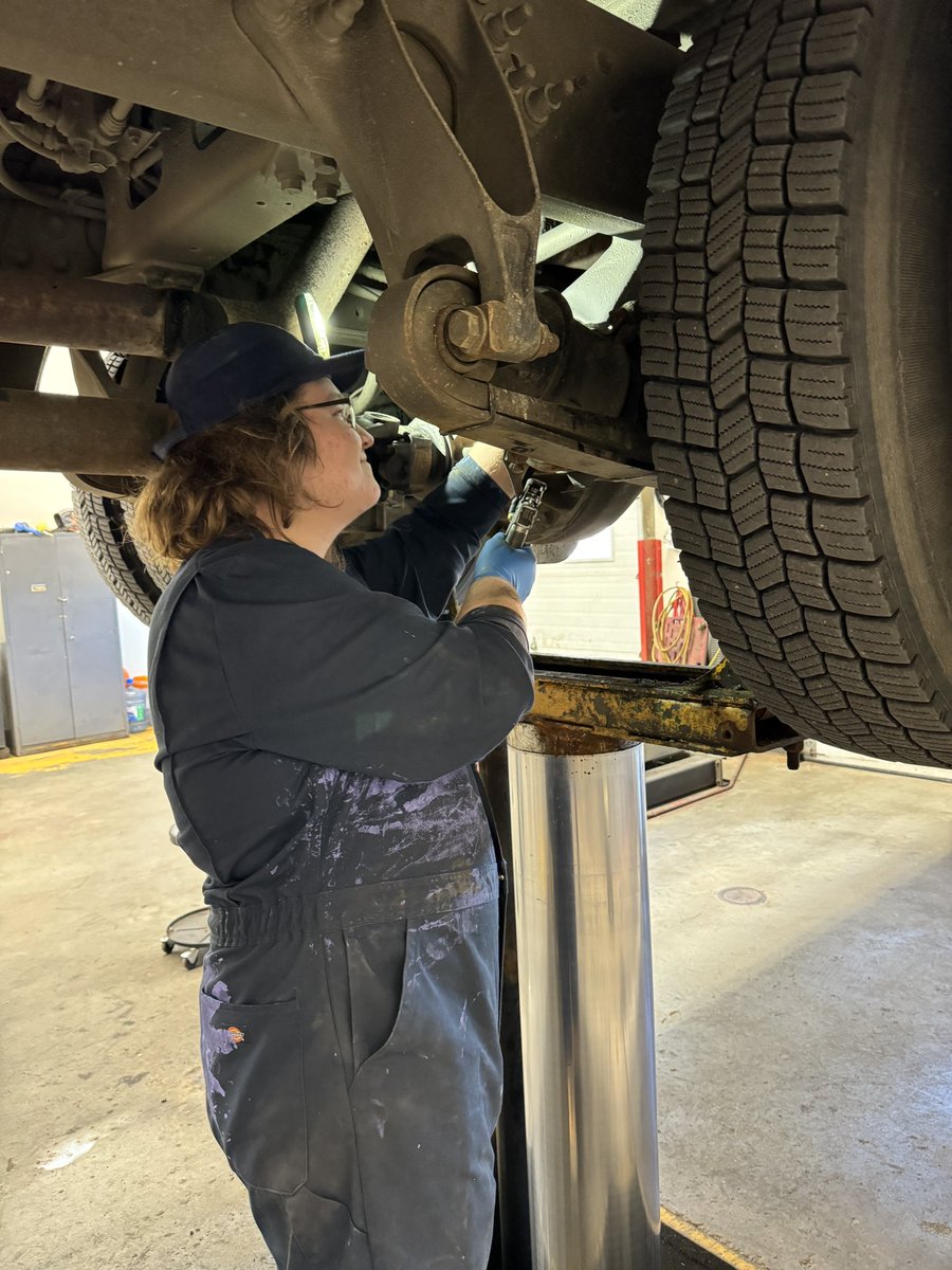 SMBA O2 student Nolan is completing his co-op at the Digby Bus Garage. Nolan is considering a career in truck and transport mechanics. Thank you Peter for mentoring one of our students! <a href="/SMBAstingrays/">SMBA</a> <a href="/TCRCE_NS/">Tri-County Regional Centre for Education</a> <a href="/BEC_NS/">Business Education Council</a>  #HandsOnLearning