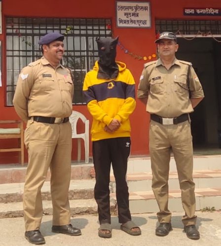 शान्ति व्यवस्था भंग करने वाले को थाना कनालीछीना पुलिस ने कराई हवालात की सैर

उत्पात मचाने वाले कुल 87 लोगों के विरूद्ध की गयी कार्यवाही
#UttarakhandPolice #pithoragarhpoliceuttarakhand