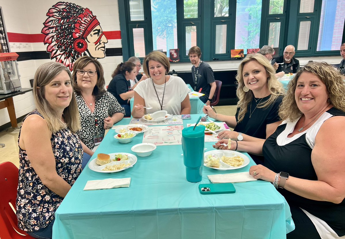 Big THANKS to @keithkonyk & @mcperry705 for the DELICIOUS Teacher Appreciation Luncheon Today! Thank You. ❤️🤍🖤