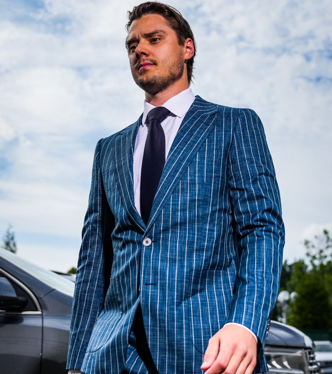 It's time to put some respect on Sebastian Aho's playoff suit game