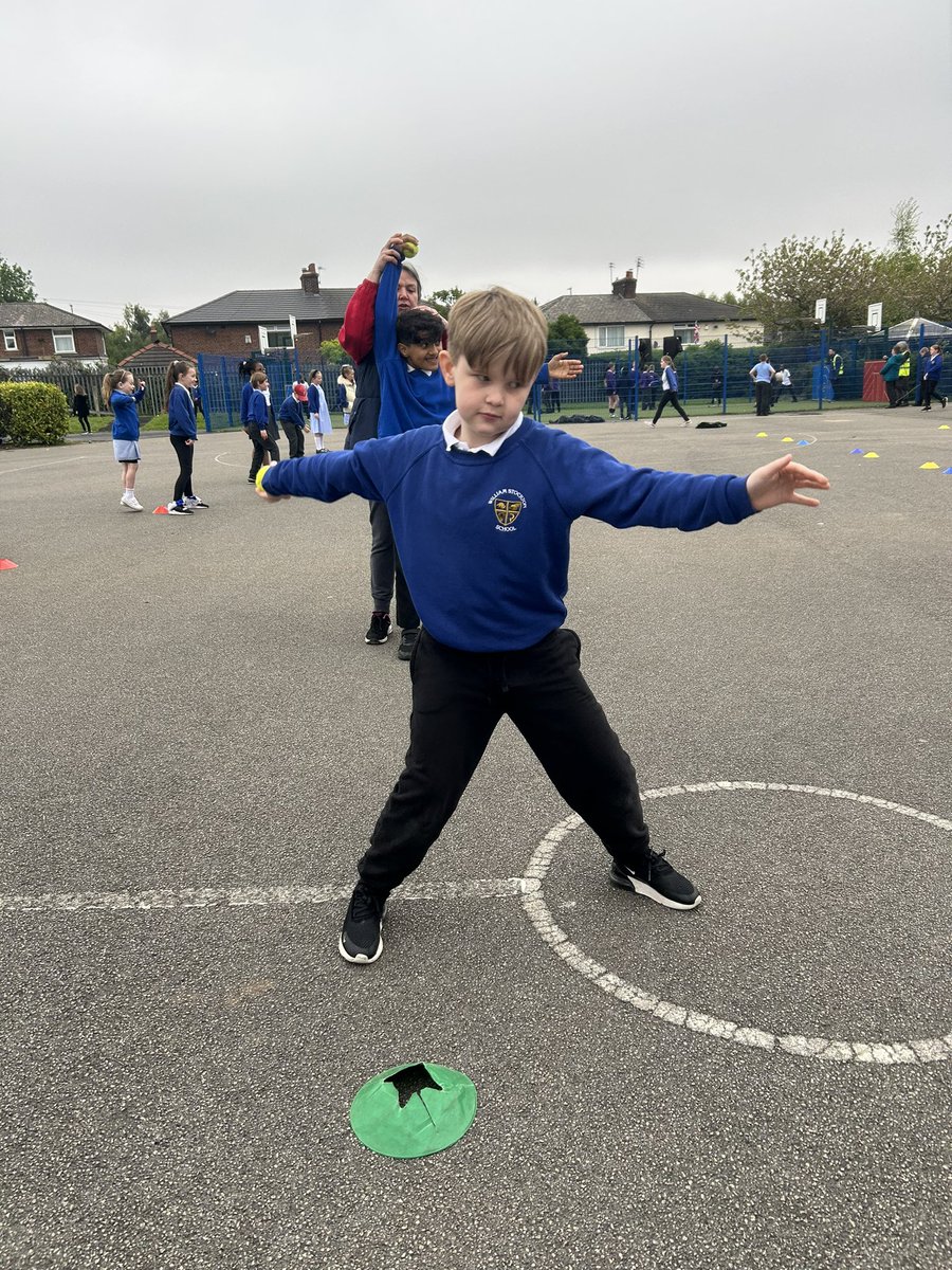 Class 3/4M tweet media