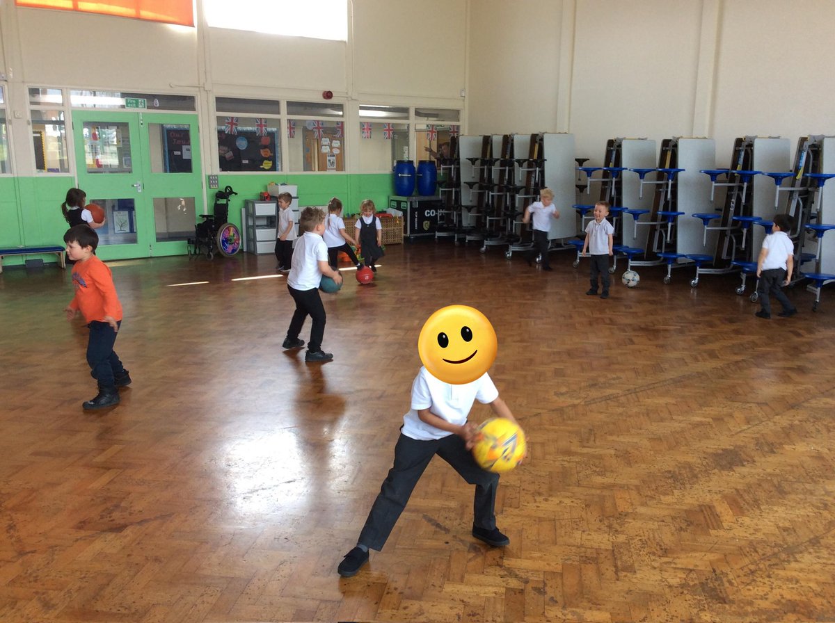 A great PE session this week with Ladybirds @InkersallE @ipa_spencer Lots of control and skill as we were rolling, catching and returning balls.