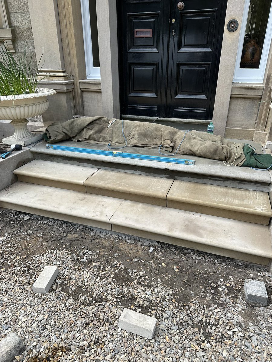 EdinburghStonemasons tweet media