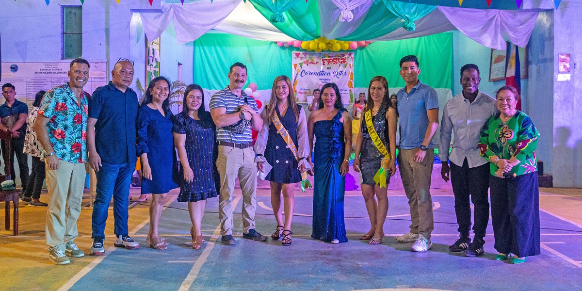 US Marines from MWSS-174 and 1st CAG joined Lal-lo, Cagayan's Barangay Fiesta for cultural exchange, fostering goodwill through local dances and shared meals. A showcase of strong US-Philippines ties. #Balikatan2024 #CulturalExchange
dvidshub.net/news/469706/fi…