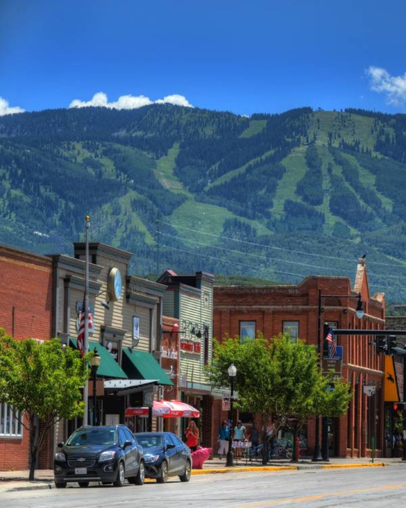 🌄✨ Indulge in the small-town charm and let the mountains inspire your adventures. Book your stay at one of our cozy vacation rentals and make the most of your getaway!

#steamboatsprings #colorado #steamboatspringscolorado #mountainretreat #exploresteamboat #vacationmode