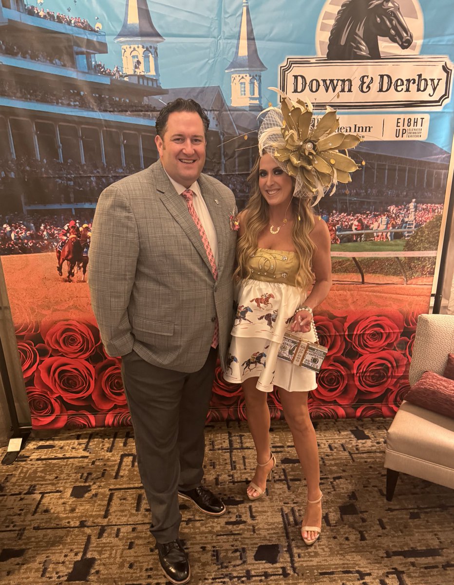 And we’re off to the races…… Happy Oaks Day!🐎👗👠👒🥃 #OaksDay #KentuckyDerby #offtotheraces #Derby #KentuckyDerby150 @Coach_Eck