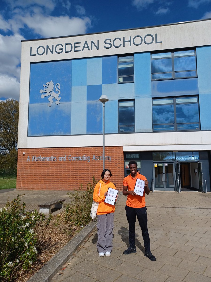📸 A snap from our visit to @LongdeanSchool earlier this week where we presented our workshop for Year 12s writing their personal statements ✍️📝

It's never too early to start. You've got this!

#WideningAccess #PersonalStatements