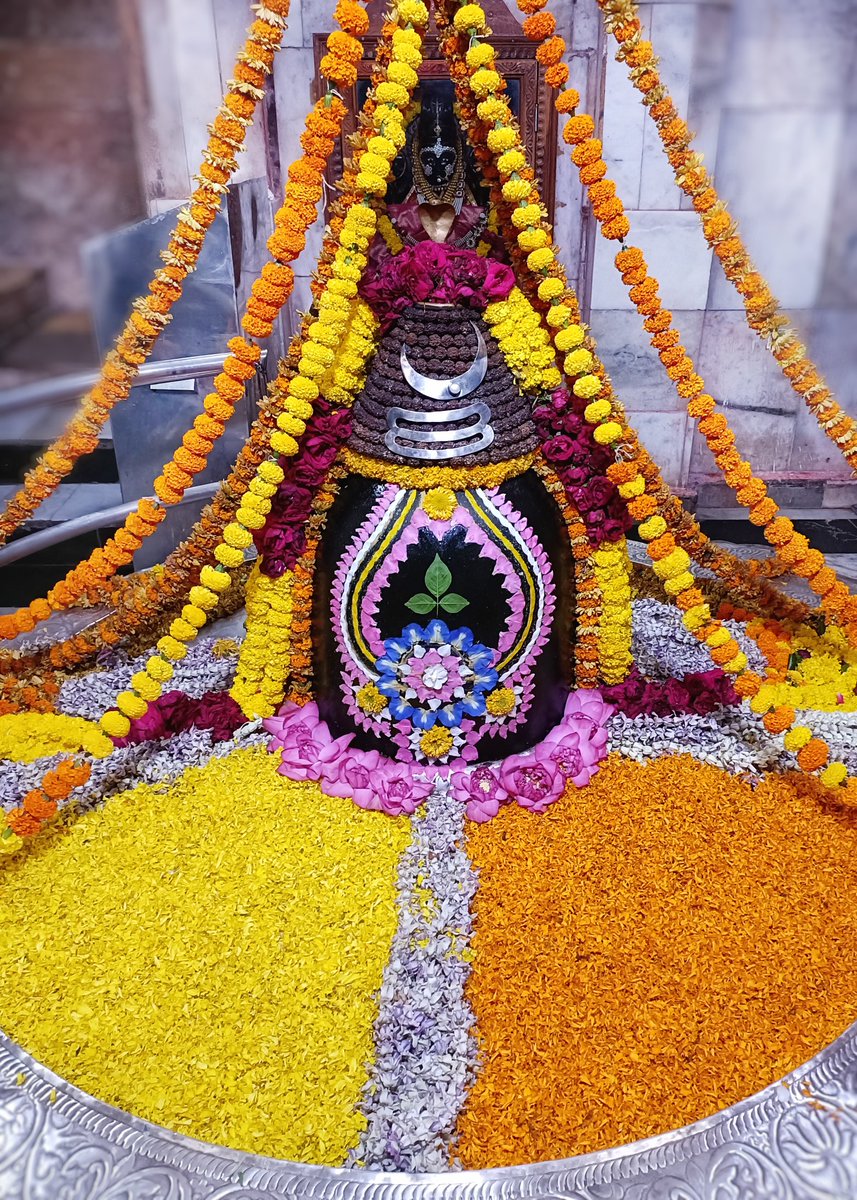 श्री अहल्याबाई मंदिर, प्रभासक्षेत्र - गुजरात (सौराष्ट्र)
दिनांकः 03 मई 2024, चैत्र कृष्ण दशमी - शुक्रवार
सायं शृंगार
05242453
#ahilyabai_temple
#mahadeva