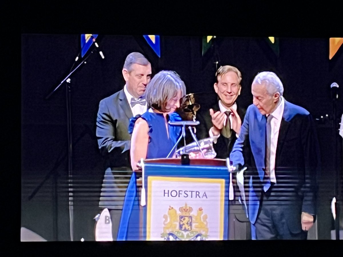 Delighted to applaud David Mack at the Hofstra gala last night as he was honored for his dedication, achievement and generosity.