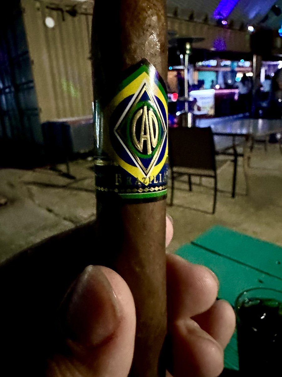 Had a half day off yesterday-introduce my sis, bro-in-law & biz partner to a few haunts on the island (yes, Charles Barkley-THAT island). Of course had a few cigars thru the day… in order of preference… def the cappers were @caocigars as the day wound down.