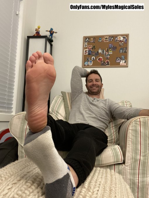 It has been a very long work week so it's time for you to 🤫 up &amp; 👅 https://t.co/B966hIDb4y