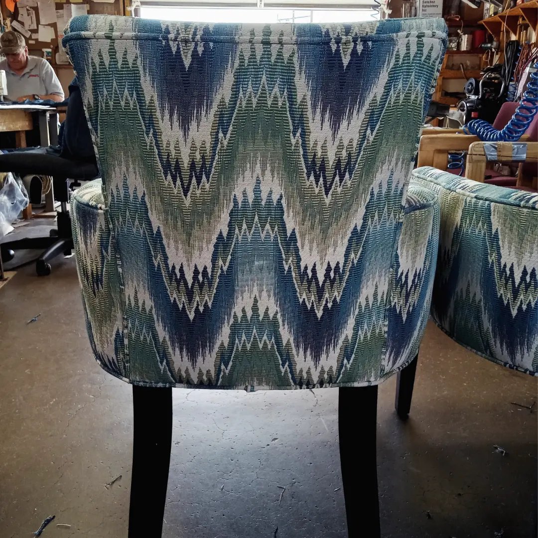 Groovy.
Clients very happy.
#andreupholstery
#andresupholstery
#upholsteryscottsdale
#reupholstery
#scottsdaleupholstery
#andrescustomupholstery
#andrecustomupholstery