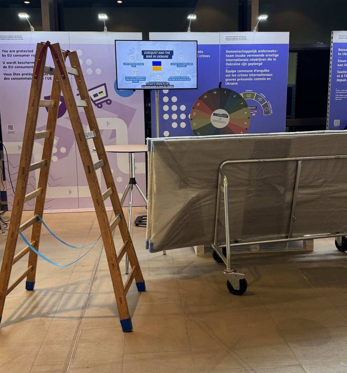 🛠️ Preparations are underway for tomorrow’s #EUOpenDay! 👉 Visit #TeamEurojust at the @EU_Commission in Brussels and learn how we are getting #JusticeDone. ⏰ 10:00-18:00 📍Berlaymont 🔗 commission.europa.eu/news/open-days….