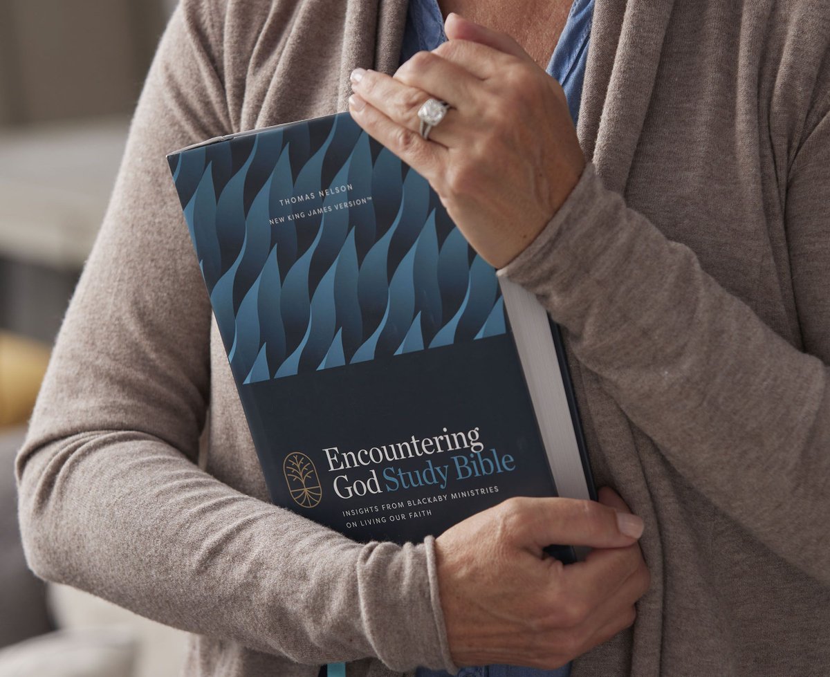 Check out my review of the new Encountering God Study Bible. This is an awesome Bible, with many features. Enter the giveaway to win a copy!  buff.ly/4a5S6ML

#EncounteringGodStudyBibleMIN #EncounteringGodBible #MomentumInfluencerNetwork