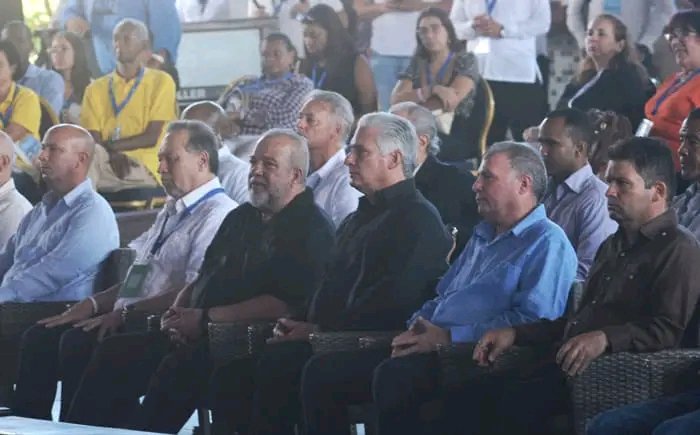 🔹️ @DiazCanelB, Primer Secretario del Comité Central del @PartidoPCC y Presidente de la República, asiste hoy a la tercera jornada de la 42 Feria Internacional de Turismo (FitCuba 2024), que concluirá el 5 venidero, en Jardines del Rey, al norte de la nación caribeña.