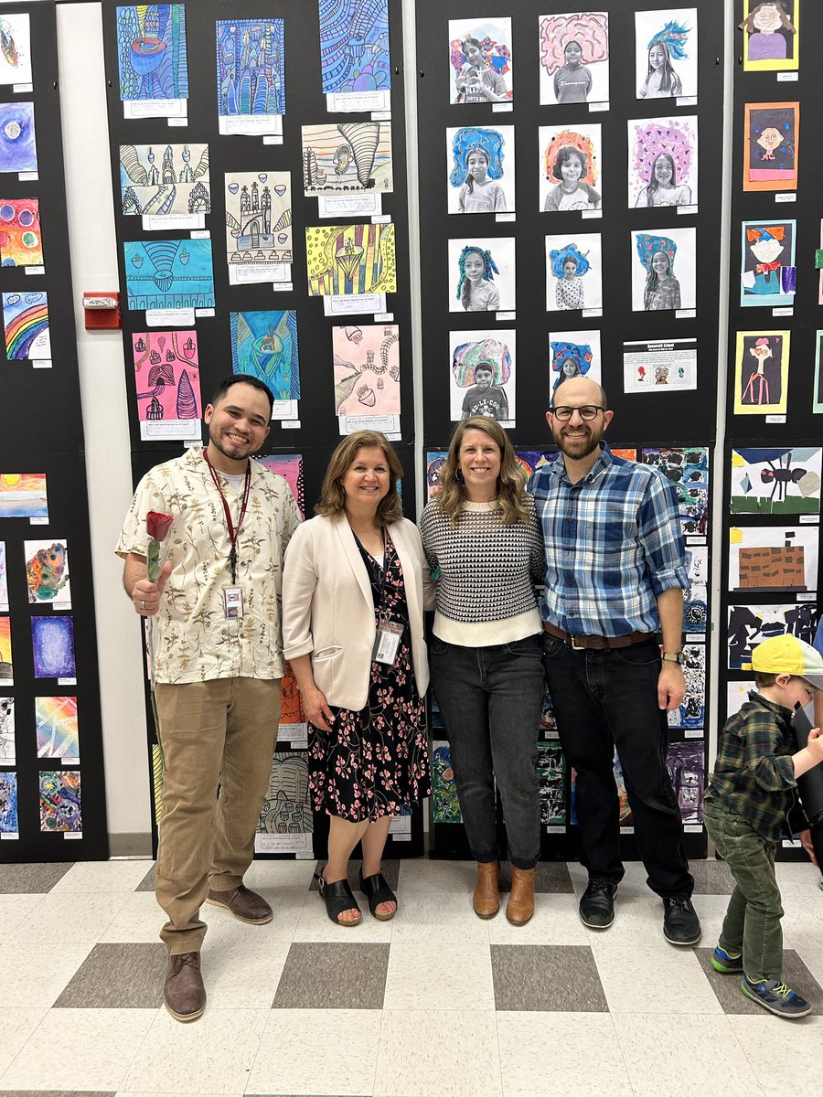 🎨From breathtaking paintings to mesmerizing sculptures, our talented students have poured their creativity into every piece of our Districtwide Art Show on display now through May 22nd @bethanyartsorg and @oplkids. Kudos to @OUFSD_Arts and all of our amazing art teachers!