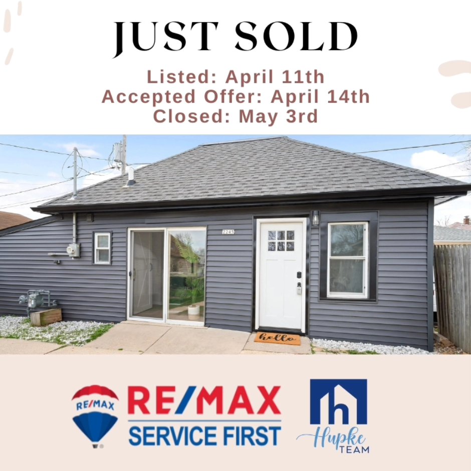 I bought the worst #house in the neighborhood... & turned it into something beautiful! 🥰 This cutie has officially #SOLD! 

#hupketeam #remax #remaxservicefirstlakecountry #home #closing #closingday #realtor #realestate #sellingwaukesha #westallis #investmentproperty #fliporflop