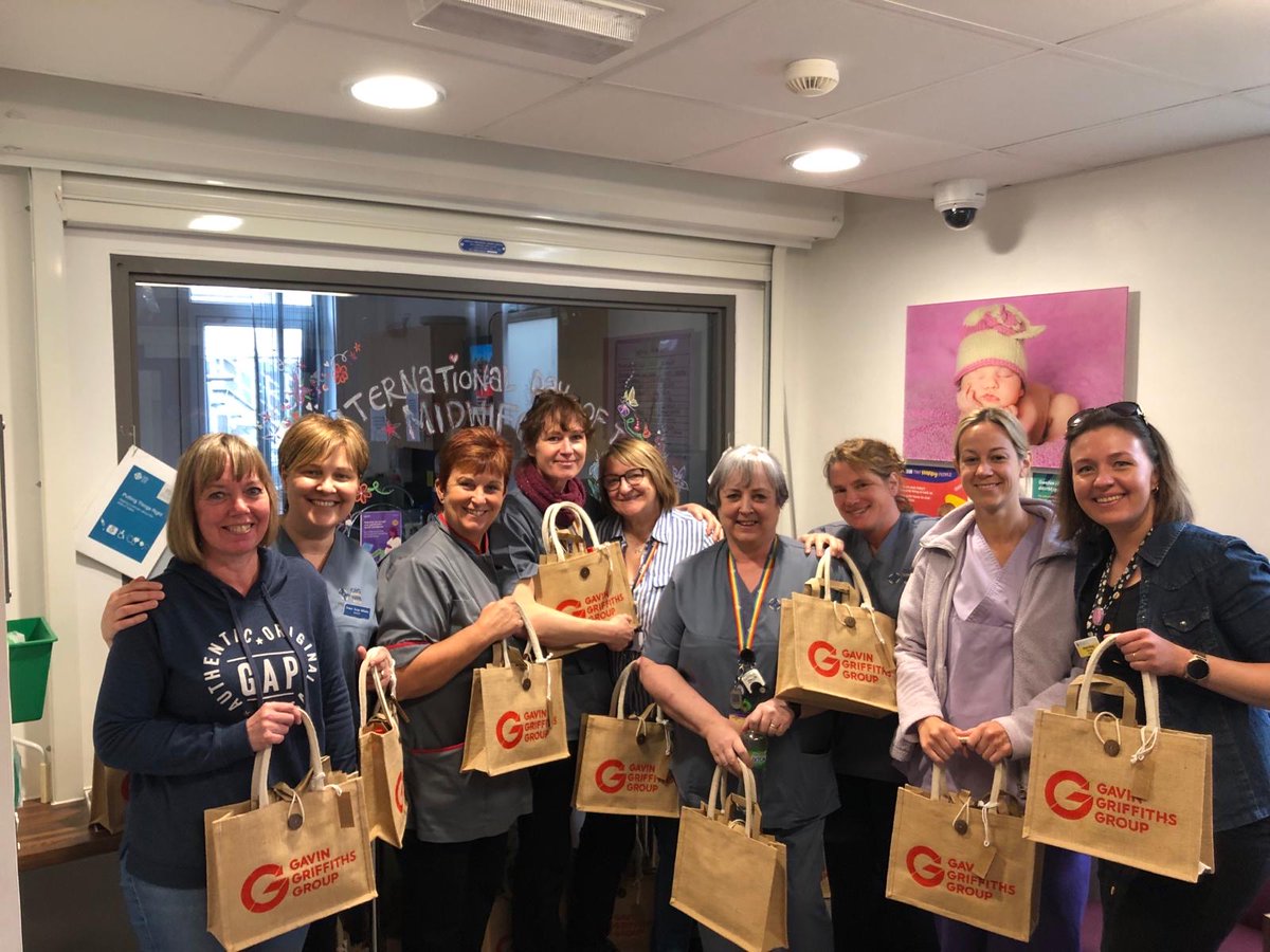 ⭐️Feel Good Friday⭐️ It’s been our pleasure to support the Pembrokeshire Community Midwifery Team for International Day of the Midwife 🤰 Thanks for all the fantastic work you do today and all year round.