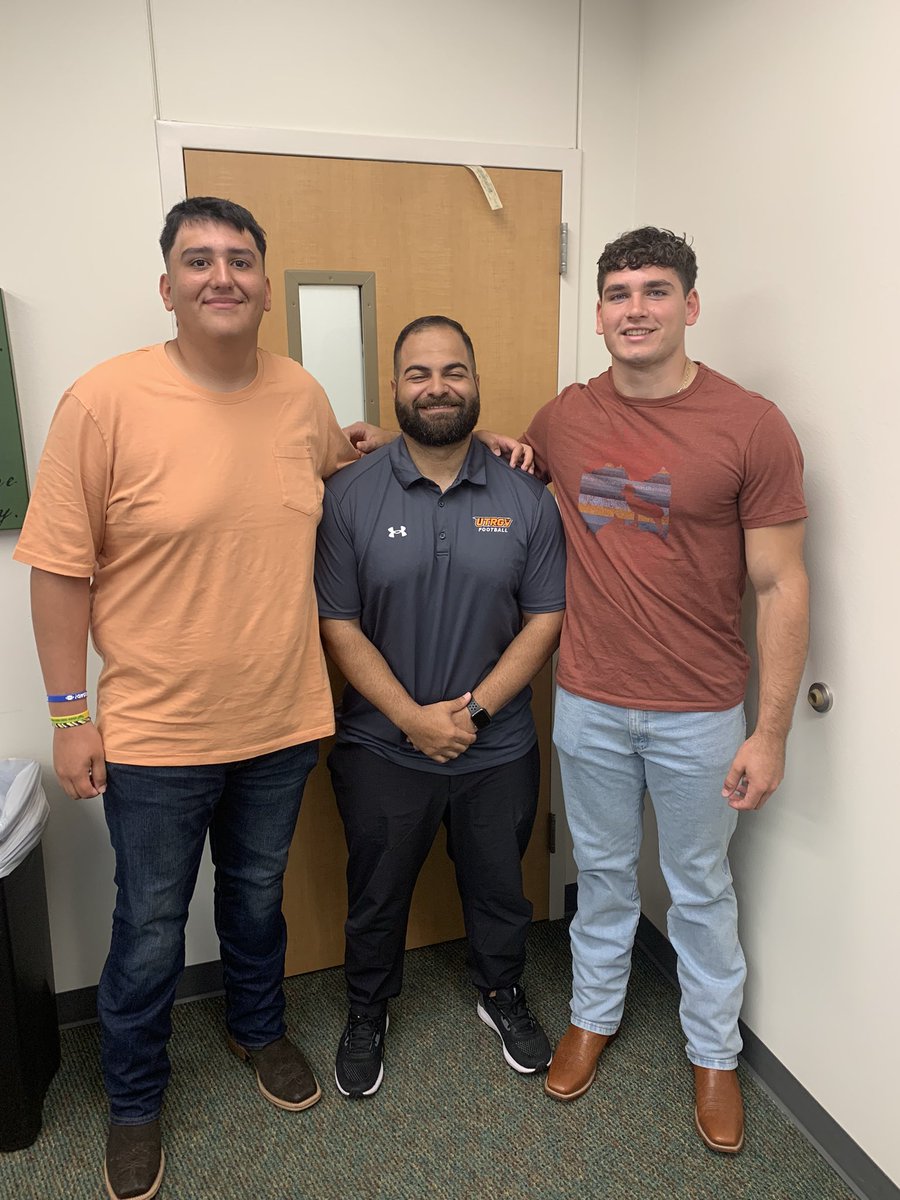 Bishop Football tweet media