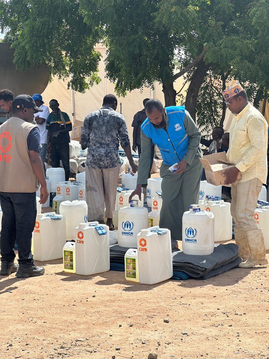 Latest situation from Dadaab refugee camp. UNHCR and partners distribute more core relief items to families displaced by flooding, as part of a multi-agency response. #flooding #ClimateEmergency