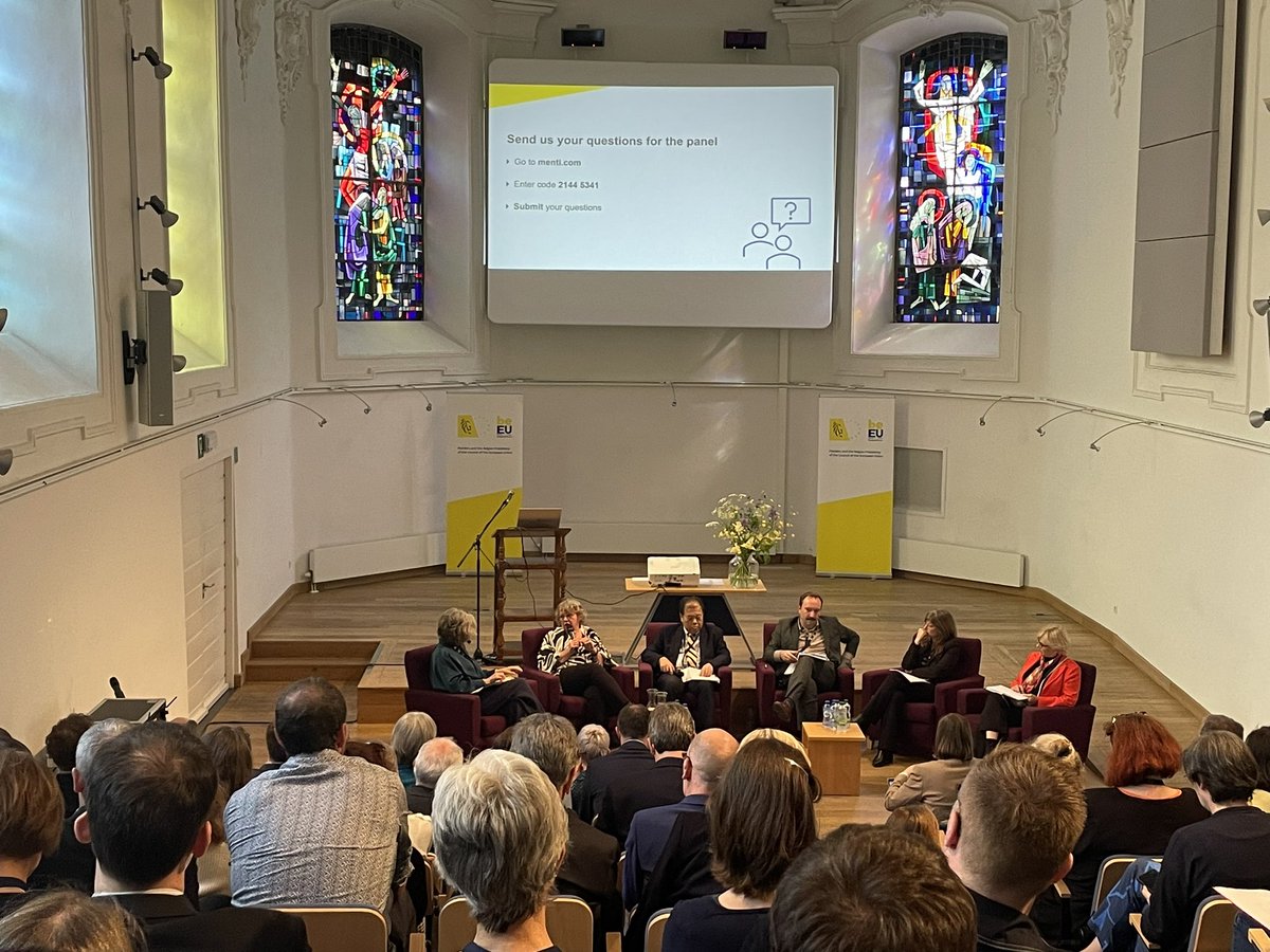 <a href="/KarineMoykens/">Karine Moykens</a> <a href="/ZorgVlaanderen/">Departement Zorg</a> @EU2024BE <a href="/micheclb/">Michele Calabrò</a> <a href="/AndreaTECScot/">Andrea Pavlickova</a> <a href="/EU_Health/">EU One Health</a> <a href="/EU_CoR/">European Committee of the Regions</a> <a href="/fabian_brussels/">Fabian</a> <a href="/AQuAScat/">AQuAS</a> <a href="/osakidetzaEJGV/">Osakidetza</a> <a href="/AressPuglia/">AReSS Puglia</a> <a href="/PublicHealthW/">Public Health Wales</a> <a href="/WHO_Europe_RHN/">Regions for Health</a> <a href="/ehtel_ehealth/">EHTEL Secretariat</a> <a href="/IFICInfo/">IFIC Updates</a> <a href="/Bettina_Menne/">Bettina M. Menne</a> <a href="/MaximeMorren/">Maxime Morren</a>, Attaché at Belgian PermRep to 🇪🇺, presents key points from the #EHDS Regulation.

Followed an insightful debate on how to tackle challenges &amp; advance towards it w/ <a href="/KarineMoykens/">Karine Moykens</a> <a href="/ZorgVlaanderen/">Departement Zorg</a> 🇧🇪, <a href="/FulviaRaffaelli/">Fulvia Raffaelli</a> <a href="/EU_Health/">EU One Health</a>, <a href="/WHO_Europe_RHN/">Regions for Health</a>.

#TheDataConnection