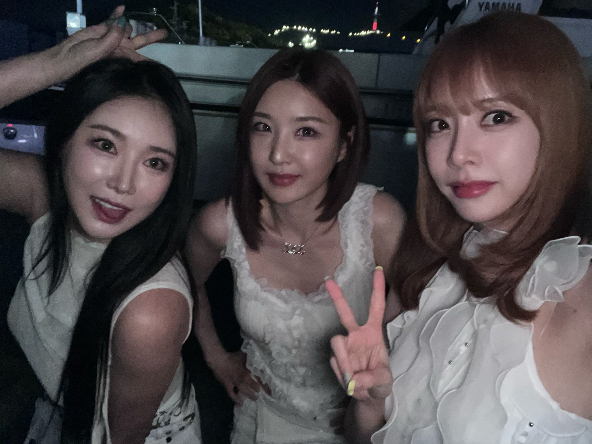 GMqdFwiaQAASVFa?format=jpg&name=large