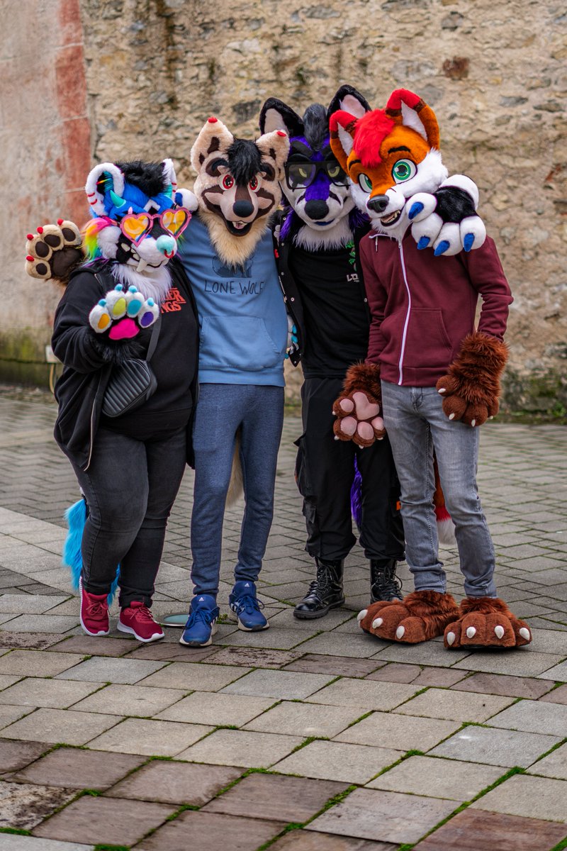 Group photo time!

🌈 &amp; 🪡 -&gt; <a href="/_avafur_/">AvA</a> 
🟪🦊 -&gt; <a href="/ElthoOwo/">Eltho</a> 
🟥🦊 -&gt; @frendlyz09 
📸 -&gt; <a href="/CanysWaltz/">Canys</a> 

#FursuitFriday #furry #fursuit