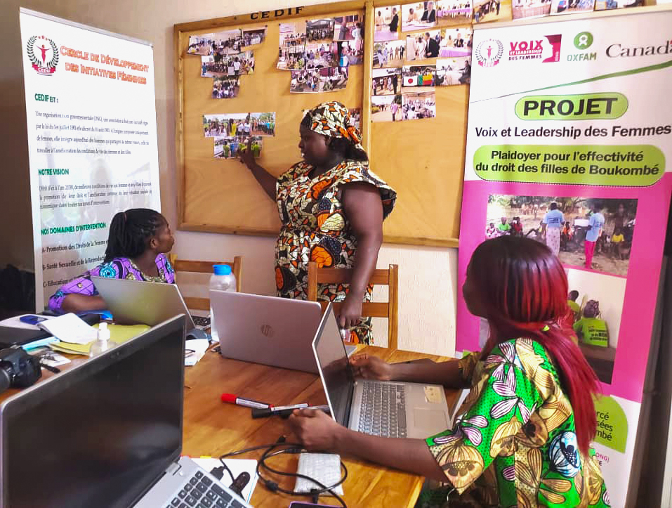 CEDIF-ONG a organisé une formation sur la rédaction de contenus et prise d’image à l’endroit de son personnel. Une initiative qui a pour but d’améliorer la visibilité autour des activités de l’ONG. Ceci a été possible grâce au financement d’OXFAM
#droitsdesfilles <a href="/oxfam/">Oxfam International</a> <a href="/AMC/">Andrew McClain</a> <a href="/VLF/">VLF</a>